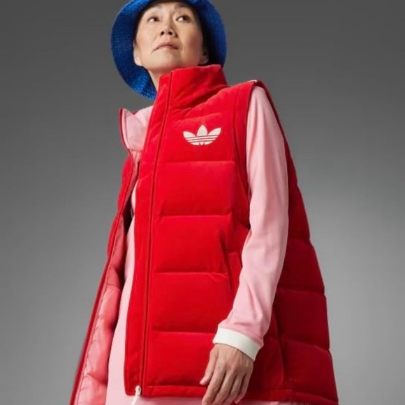 adidas ORIGINALS WOMEN'S ADICOLOR 70S VELVET DOWN PUFFER LUXE VEST, Red. Size XL - Picture 2 of 8